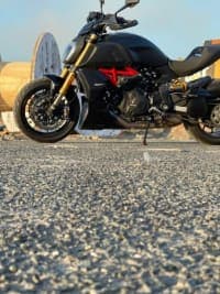 للبيع دراجة نارية دوكاتي diavel1260s
