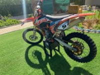 للبيع دراجة نارية كي-تي-ام sxf250