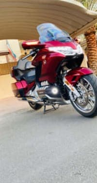للبيع دراجة نارية هوندا gold wing الكويت 