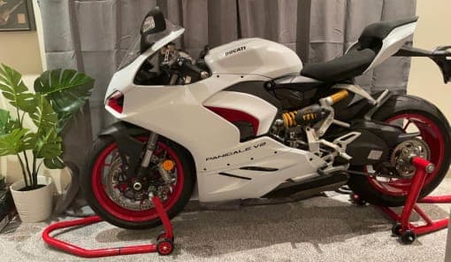 للبيع دراجة نارية ducati panigale v2