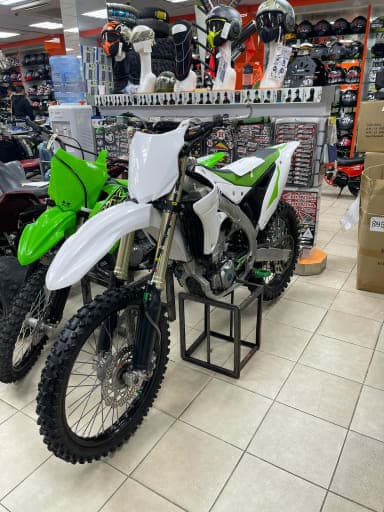 للبيع دراجة نارية كوازاكي kawasaki kx 450f