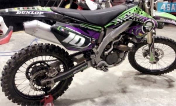 للبيع دراجة نارية كوازاكي kx450f