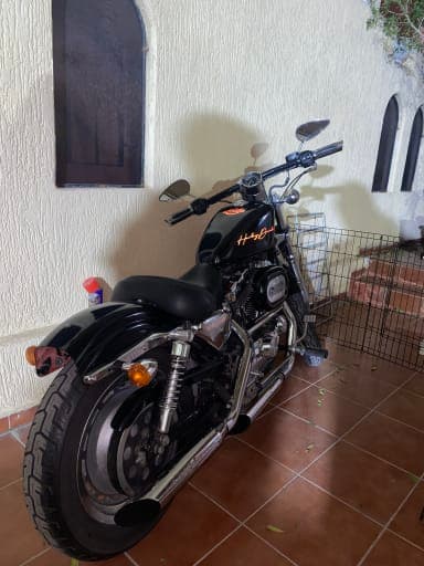 للبيع دراجة نارية هارلي ديفدسون Sportster 1200