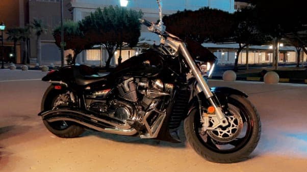 للبيع او للبدل 1800cc suzuki m109r